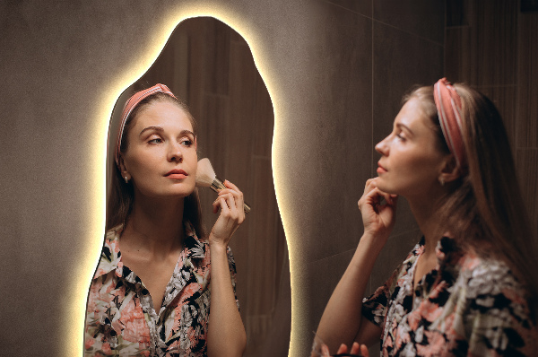 Led ogledalo nepravilna oblika eleganten 40x80 cm