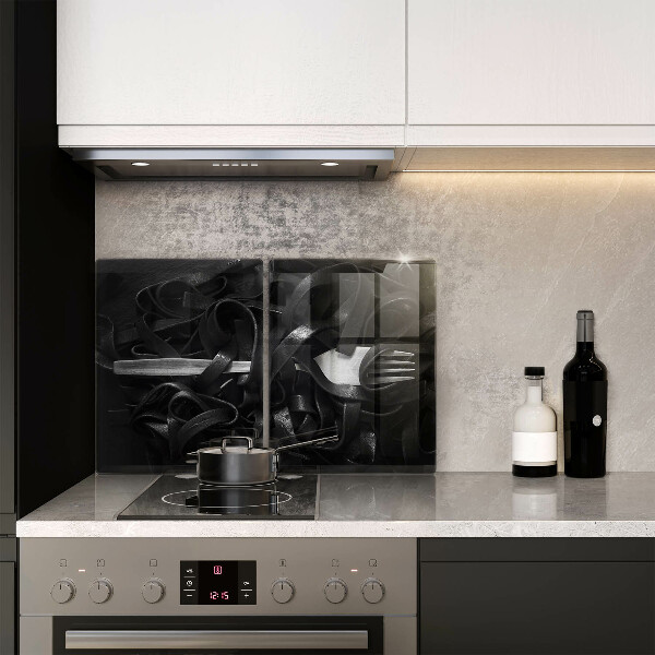 Zaščitna plošča za štedilnik Črne tagliatelle testenine