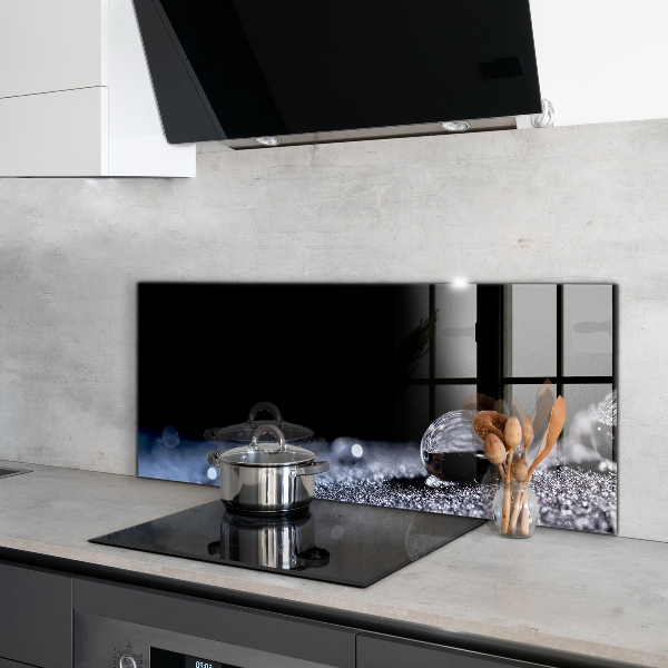 Stenska plošča za kuhinjo Kaplja rose zjutraj