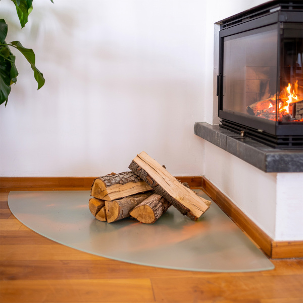 Četrtkroglo polprosojno steklo za pod kamin 100x100 cm