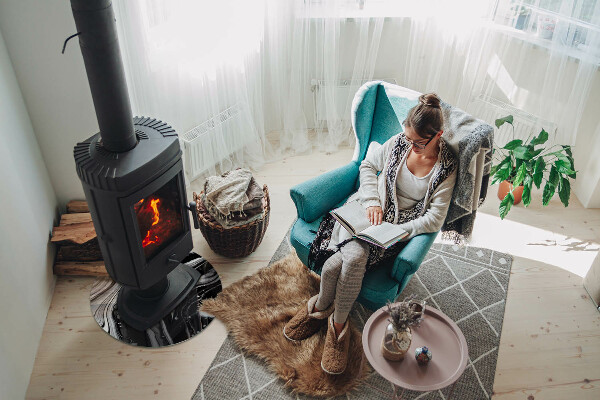 Okrogla podložno steklo za kamin Abstraktni valovi in ​​črte